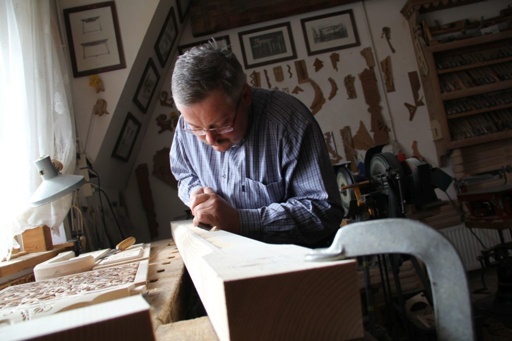 Edward Staszel stolarz z Dziianisza