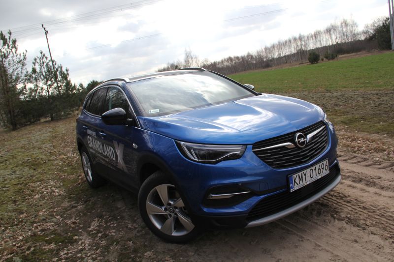 za kierownicą Grandlanda X