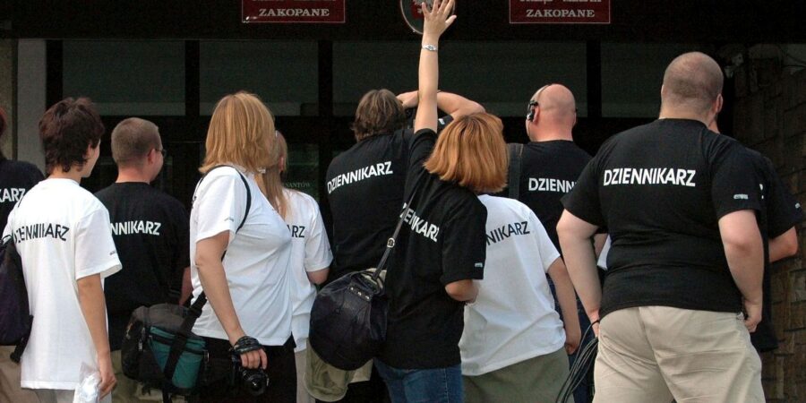 polityka i lokalne media